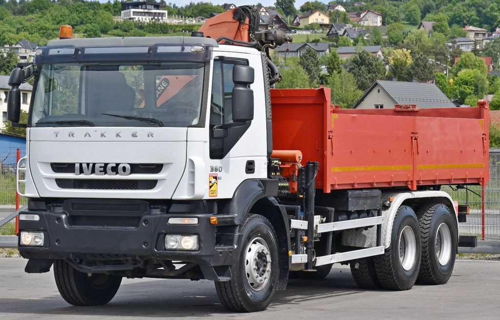 Iveco TRAKKER 360 * Kipper 5,60m* KRAN /FUNK * 6x4 - Вантажівка з маніпулятором, Самоскид вантажівка: фото 4 Iveco TRAKKER 360 * Kipper 5,60m* KRAN /FUNK * 6x4 - Вантажівка з маніпулятором, Самоскид вантажівка: фото 4