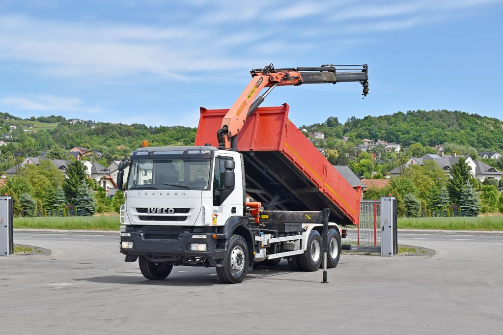 Iveco TRAKKER 360 * Kipper 5,60m* KRAN /FUNK * 6x4 - Вантажівка з маніпулятором, Самоскид вантажівка: фото 2 Iveco TRAKKER 360 * Kipper 5,60m* KRAN /FUNK * 6x4 - Вантажівка з маніпулятором, Самоскид вантажівка: фото 2