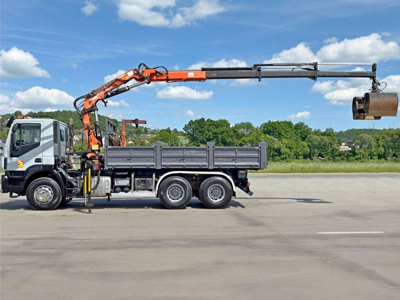 Iveco TRAKKER 410*Kipper 5,20m*ATLAS 165.2E * FUNK/6x4 Iveco TRAKKER 410*Kipper 5,20m*ATLAS 165.2E * FUNK/6x4 - Вантажівка з маніпулятором, Самоскид вантажівка: фото 5 Iveco TRAKKER 410*Kipper 5,20m*ATLAS 165.2E * FUNK/6x4 Iveco TRAKKER 410*Kipper 5,20m*ATLAS 165.2E * FUNK/6x4 - Вантажівка з маніпулятором, Самоскид вантажівка: фото 5