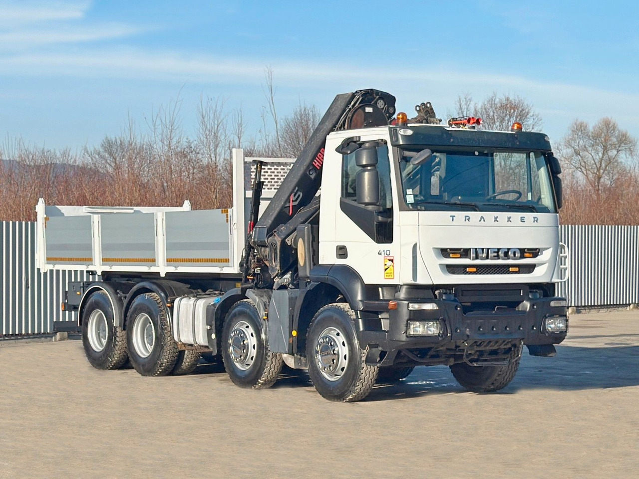 Iveco TRAKKER * HIAB 211 E - 6 HIDUO+ FUNK / 8x4 *TOP - Самоскид вантажівка, Вантажівка з маніпулятором: фото 3 Iveco TRAKKER * HIAB 211 E - 6 HIDUO+ FUNK / 8x4 *TOP - Самоскид вантажівка, Вантажівка з маніпулятором: фото 3