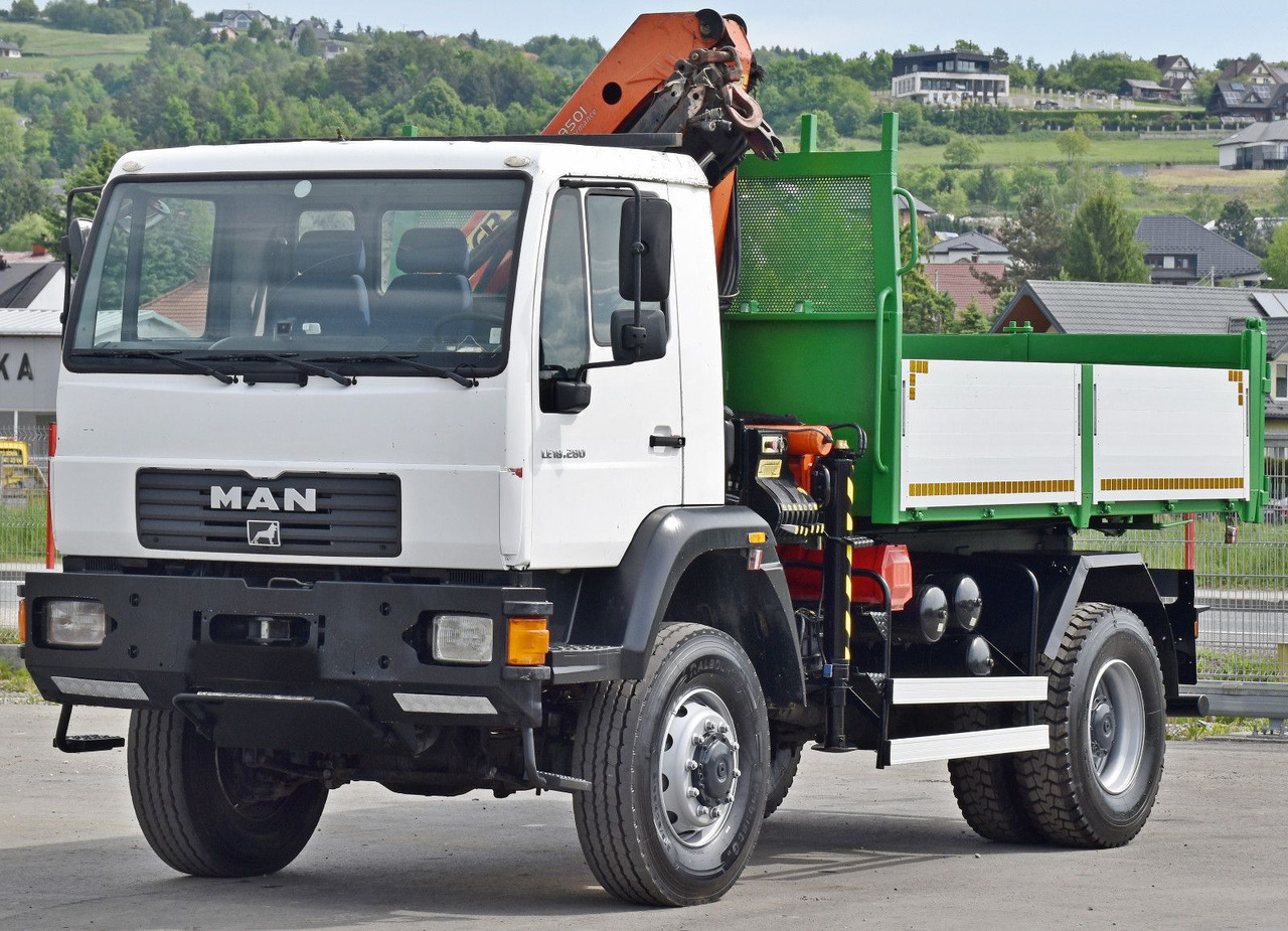 MAN LE 18.280 Kipper 3,70 m + PK 9501 /4x4 - Самоскид вантажівка, Вантажівка з маніпулятором: фото 4 MAN LE 18.280 Kipper 3,70 m + PK 9501 /4x4 - Самоскид вантажівка, Вантажівка з маніпулятором: фото 4