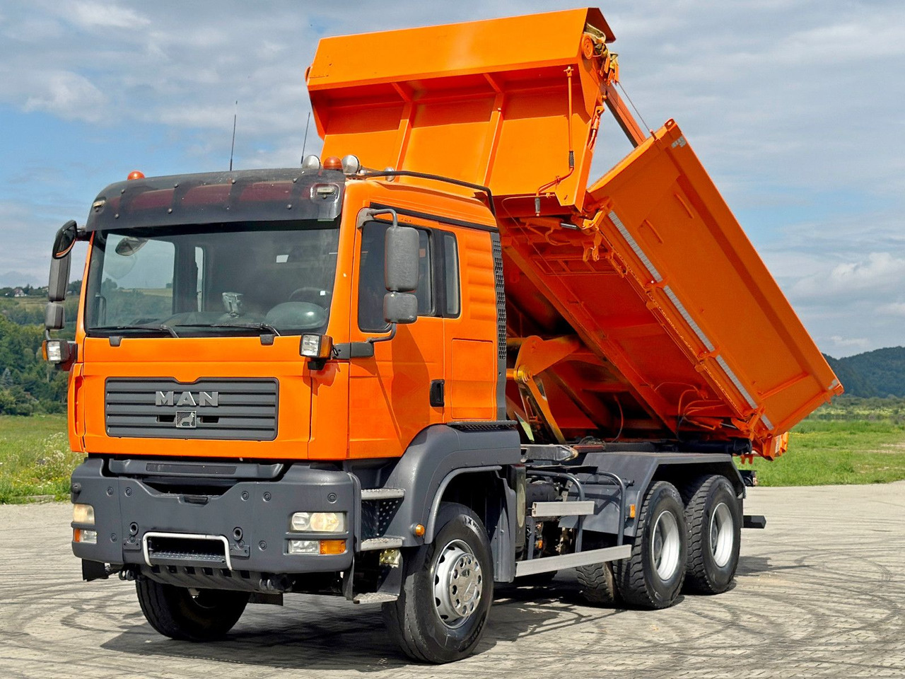 MAN TGA 33.440 * KIPPER 5,10 m + BORDMATIC / 6x4*TOP - Самоскид вантажівка, Вантажівка з маніпулятором: фото 3 MAN TGA 33.440 * KIPPER 5,10 m + BORDMATIC / 6x4*TOP - Самоскид вантажівка, Вантажівка з маніпулятором: фото 3
