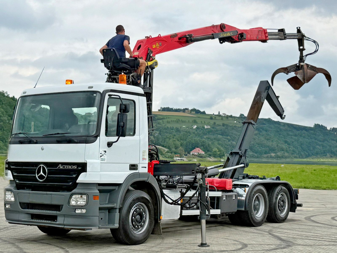 Mercedes-Benz ACTROS 2541 * ABROLLKIPPER * EPSILON E140Z81*TOP - Гаковий мультиліфт вантажівка, Вантажівка з маніпулятором: фото 2 Mercedes-Benz ACTROS 2541 * ABROLLKIPPER * EPSILON E140Z81*TOP - Гаковий мультиліфт вантажівка, Вантажівка з маніпулятором: фото 2