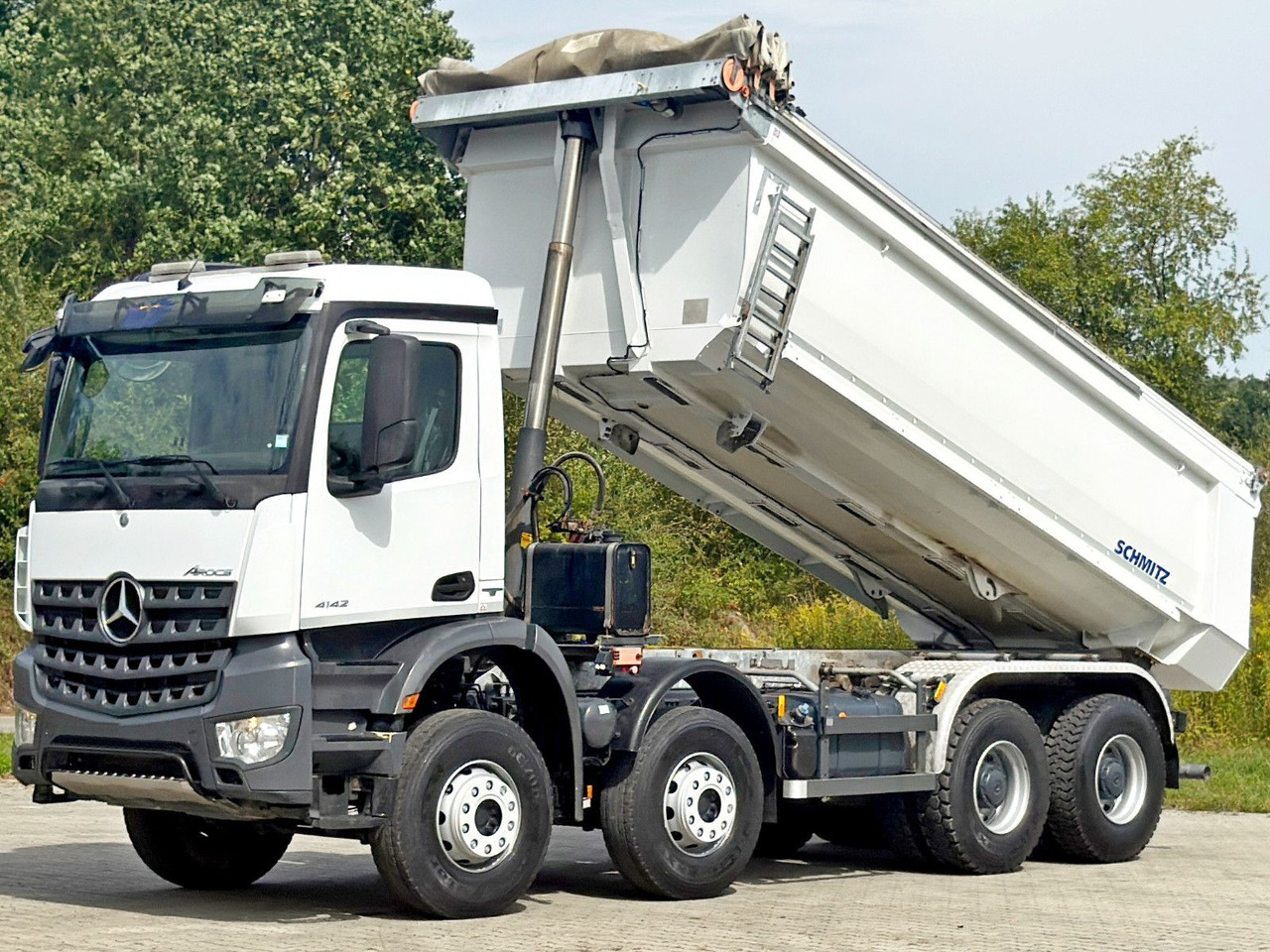 Mercedes-Benz AROCS 4142* KIPPER / 8x4 * TOPZUSTAND - Самоскид вантажівка: фото 4 Mercedes-Benz AROCS 4142* KIPPER / 8x4 * TOPZUSTAND - Самоскид вантажівка: фото 4
