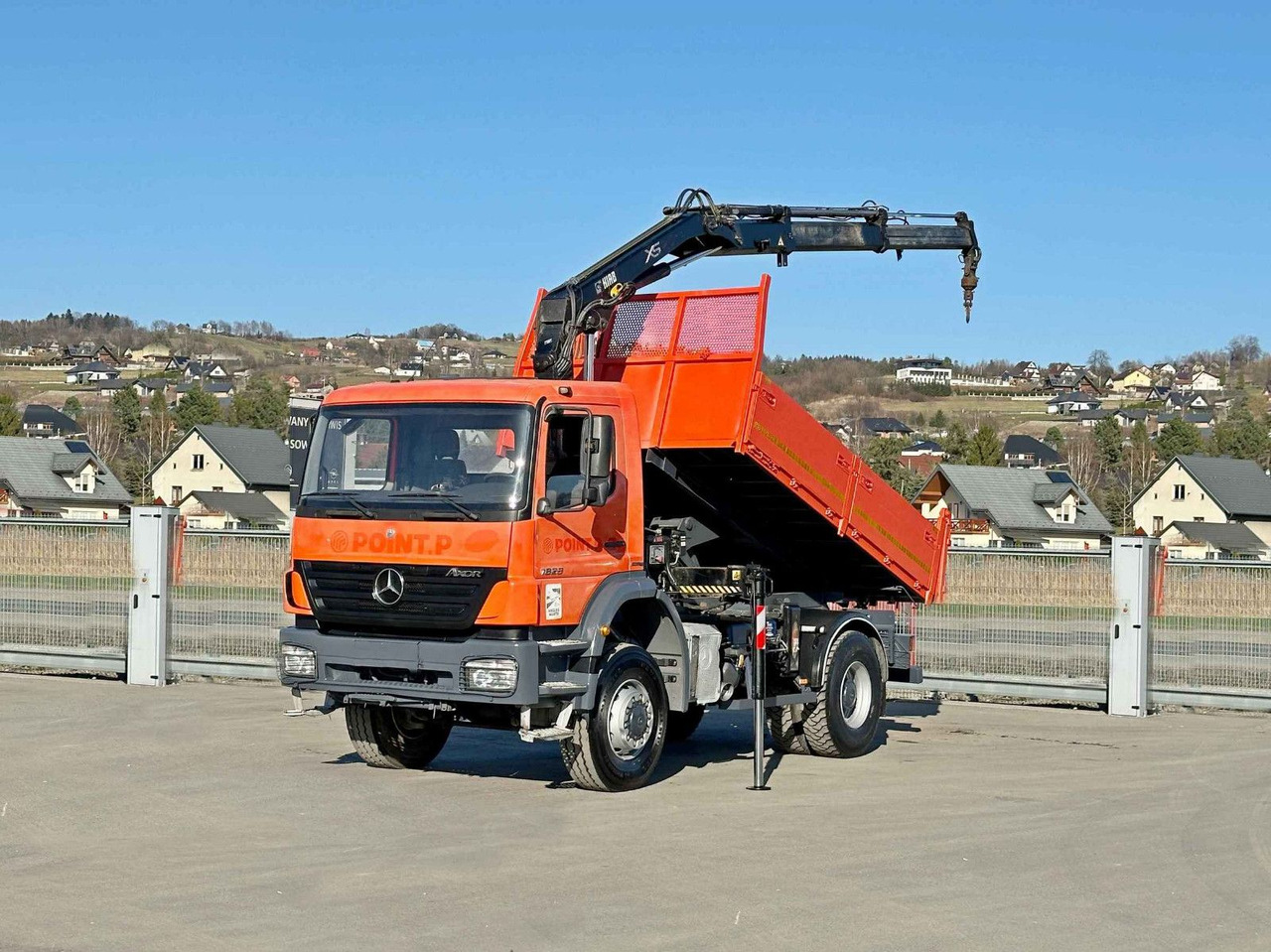Mercedes-Benz AXOR 1829 * HIAB 1111 HIDUO + FUNK * TOP * 4x4 - Самоскид вантажівка, Вантажівка з маніпулятором: фото 2 Mercedes-Benz AXOR 1829 * HIAB 1111 HIDUO + FUNK * TOP * 4x4 - Самоскид вантажівка, Вантажівка з маніпулятором: фото 2