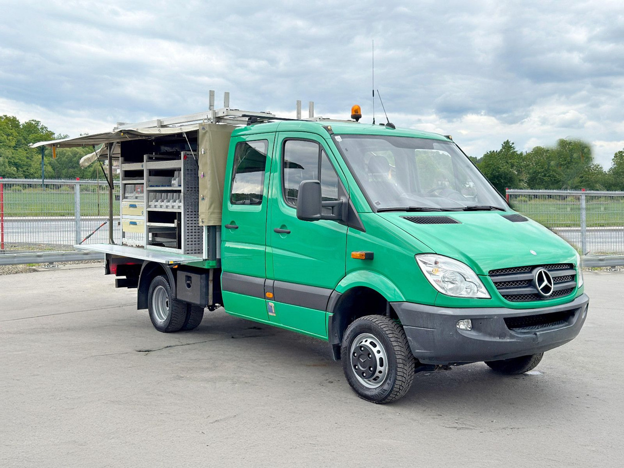 Mercedes-Benz Sprinter 516 CDI* Doppel Kabine! 4x4 *TOPZUSTAND - Малотоннажний самоскид: фото 2 Mercedes-Benz Sprinter 516 CDI* Doppel Kabine! 4x4 *TOPZUSTAND - Малотоннажний самоскид: фото 2