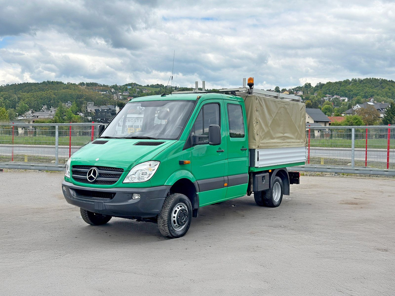 Mercedes-Benz Sprinter 516 CDI* Doppel Kabine! 4x4 *TOPZUSTAND - Малотоннажний самоскид: фото 3 Mercedes-Benz Sprinter 516 CDI* Doppel Kabine! 4x4 *TOPZUSTAND - Малотоннажний самоскид: фото 3