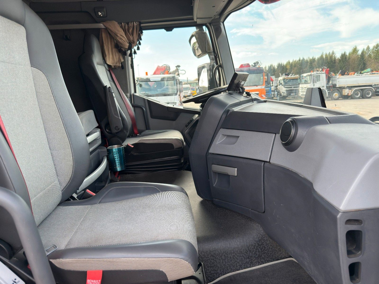 Гаковий мультиліфт вантажівка, Вантажівка з маніпулятором Renault C520 * ABROLLKIPPER 4,80 m * KESLA * 6x4!: фото 10 Гаковий мультиліфт вантажівка, Вантажівка з маніпулятором Renault C520 * ABROLLKIPPER 4,80 m * KESLA * 6x4!: фото 10