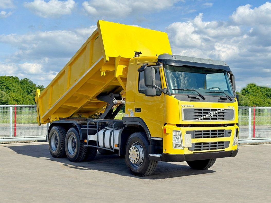 Volvo FM 370 Kipper 6,20 m + BORDMATIC / 8x4 Volvo FM 12 340 Kipper 5,05 m + BORDMATIC / 6x4 - Самоскид вантажівка, Вантажівка з маніпулятором: фото 1 Volvo FM 370 Kipper 6,20 m + BORDMATIC / 8x4 Volvo FM 12 340 Kipper 5,05 m + BORDMATIC / 6x4 - Самоскид вантажівка, Вантажівка з маніпулятором: фото 1
