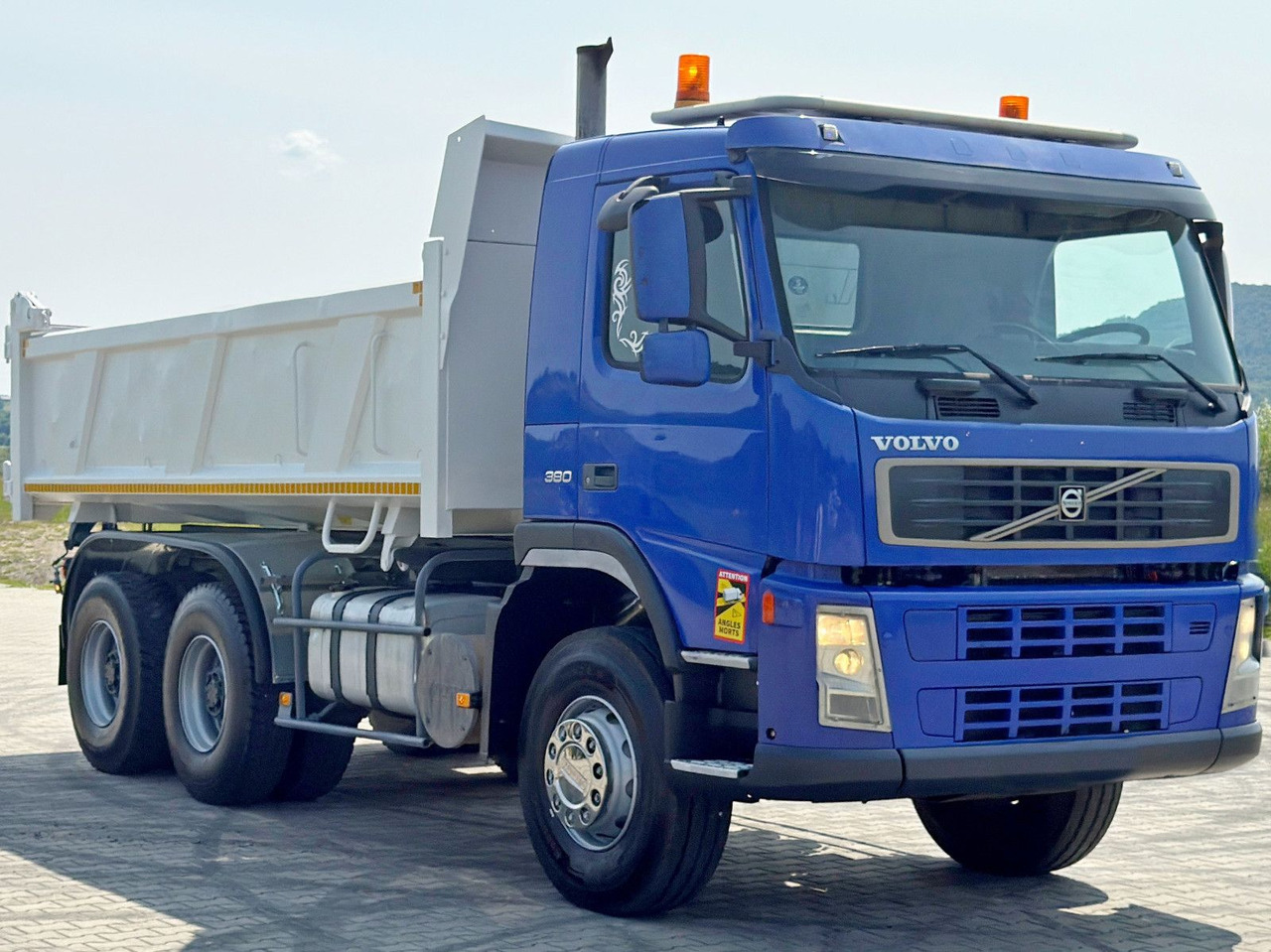 Volvo FM 380 Kipper 5,20 m + BORDMATIC / 6x4 - Самоскид вантажівка, Вантажівка з маніпулятором: фото 4 Volvo FM 380 Kipper 5,20 m + BORDMATIC / 6x4 - Самоскид вантажівка, Вантажівка з маніпулятором: фото 4