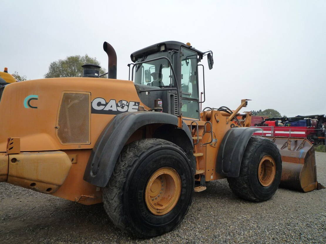Колісний навантажувач Case 921E: фото 10