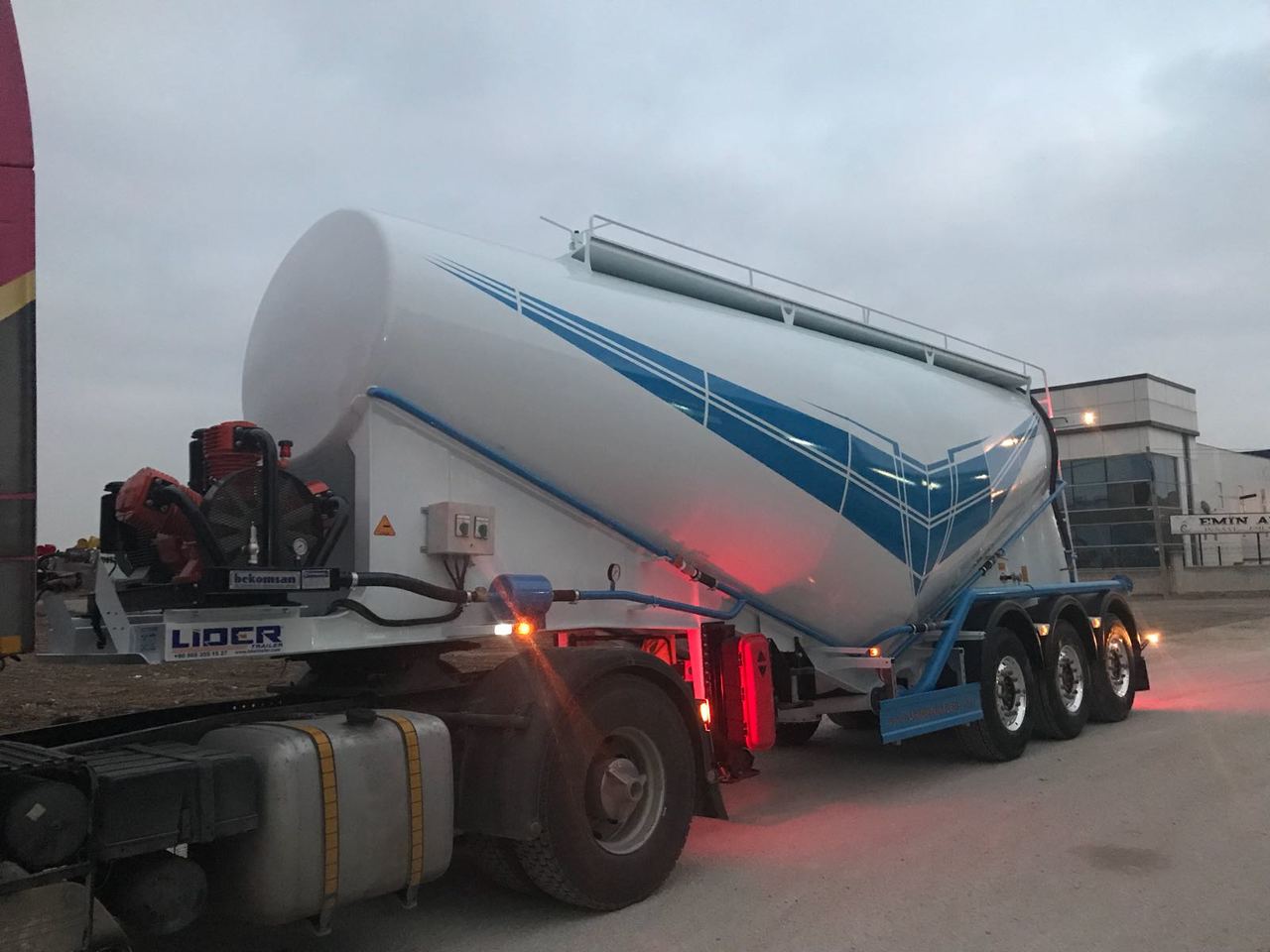 Новий Напівпричіп цистерна Для транспортування цементу LIDER 2025  MODEL NEW CEMENT TANKER: фото 8
