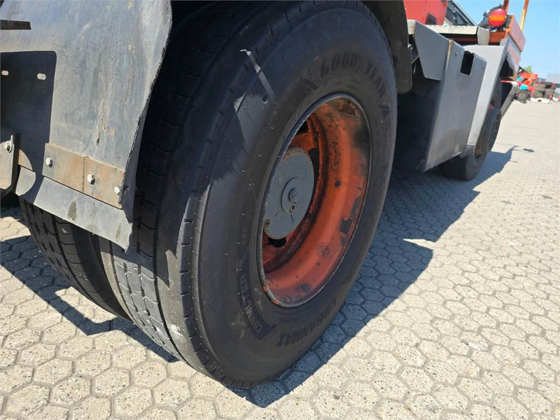 Термінальний трактор Terberg YT182: фото 14