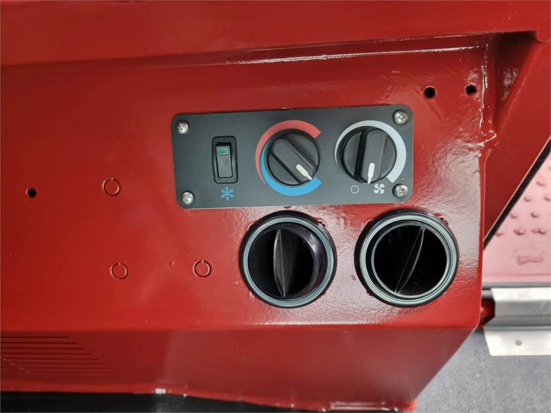 Термінальний трактор Terberg YT220: фото 19 Термінальний трактор Terberg YT220: фото 19