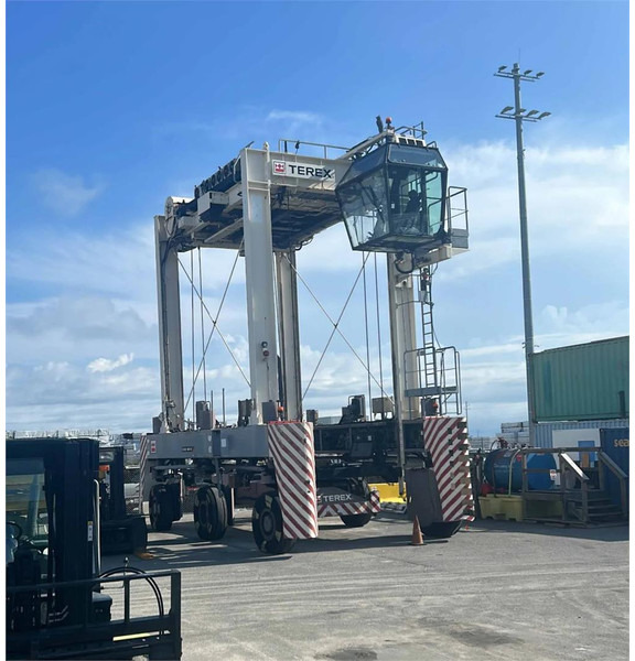 Terex N SC 424 E - Вантажно-розвантажувальна техніка: фото 1 Terex N SC 424 E - Вантажно-розвантажувальна техніка: фото 1