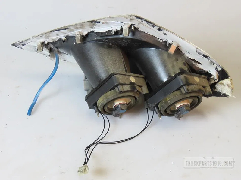 DAF 1784823 Lighting Skylight Re. - Протитуманна фара в категорії Вантажівки: фото 2 DAF 1784823 Lighting Skylight Re. - Протитуманна фара в категорії Вантажівки: фото 2