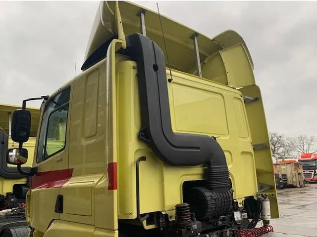 DAF CF Sleeper Cab L2 H1 Euro6 - Кабіна й інтер'єр в категорії Вантажівки: фото 2 DAF CF Sleeper Cab L2 H1 Euro6 - Кабіна й інтер'єр в категорії Вантажівки: фото 2