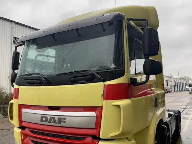 DAF CF Sleeper Cab L2 H1 Euro6 - Кабіна й інтер'єр в категорії Вантажівки: фото 1 DAF CF Sleeper Cab L2 H1 Euro6 - Кабіна й інтер'єр в категорії Вантажівки: фото 1