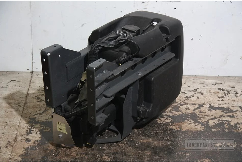 DAF Exhaust System Adblue pomp + tank - Бак AdBlue в категорії Вантажівки: фото 2 DAF Exhaust System Adblue pomp + tank - Бак AdBlue в категорії Вантажівки: фото 2