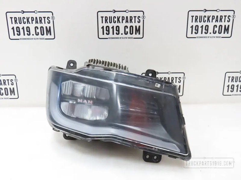 MAN 81.25101-6822 Koplamp LED Re. - Передня фара в категорії Вантажівки: фото 1 MAN 81.25101-6822 Koplamp LED Re. - Передня фара в категорії Вантажівки: фото 1