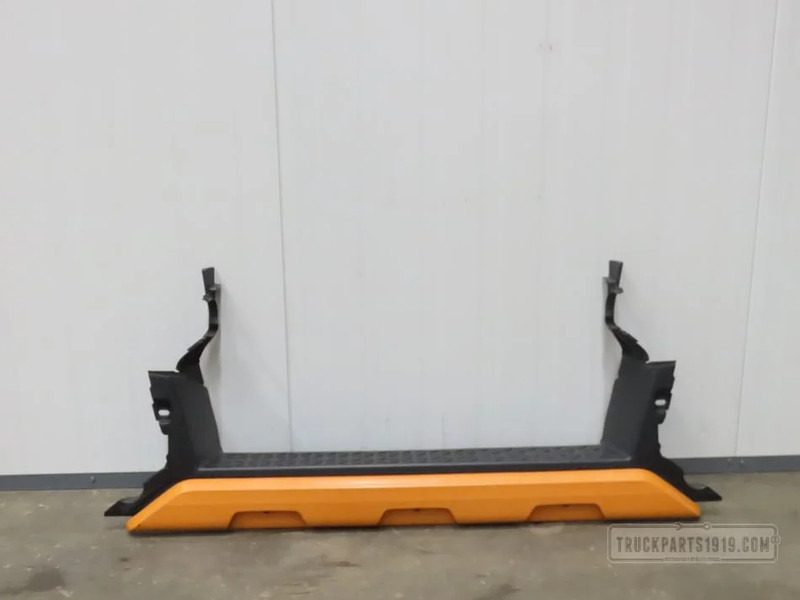 MAN Body & Chassis Parts Bumperdeel midden onder TG - Бампер в категорії Вантажівки: фото 1 MAN Body & Chassis Parts Bumperdeel midden onder TG - Бампер в категорії Вантажівки: фото 1