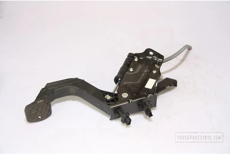 Mercedes-Benz Body & Chassis Parts Koppelingspedaal Sprinter - Педаль в категорії Вантажівки: фото 1 Mercedes-Benz Body & Chassis Parts Koppelingspedaal Sprinter - Педаль в категорії Вантажівки: фото 1