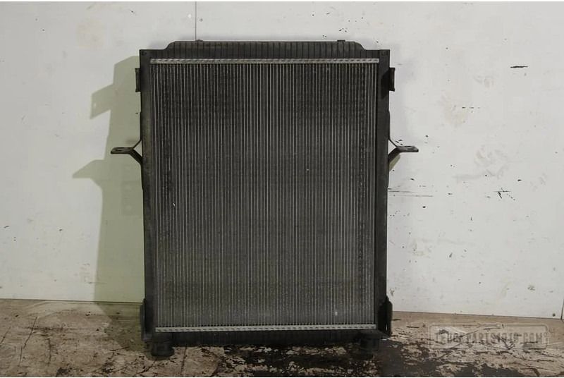Renault Cooling System Radiateur RENAULT - Радіатор в категорії Вантажівки: фото 1 Renault Cooling System Radiateur RENAULT - Радіатор в категорії Вантажівки: фото 1