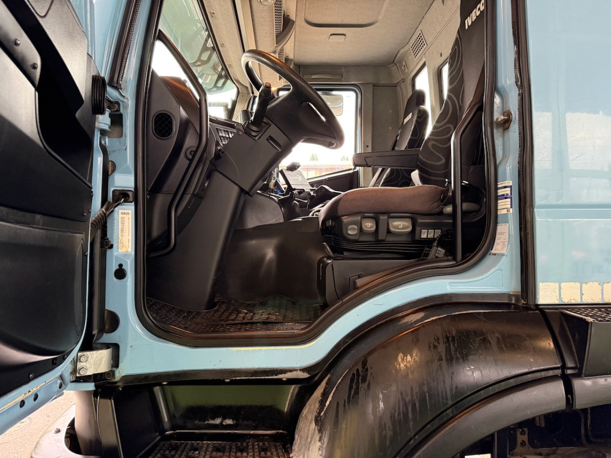 IVECO 340T45 Trakker 8x4 - Гаковий мультиліфт вантажівка: фото 5 IVECO 340T45 Trakker 8x4 - Гаковий мультиліфт вантажівка: фото 5
