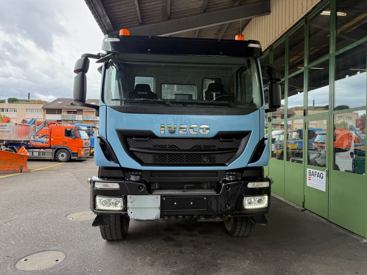 IVECO 340T45 Trakker 8x4 - Гаковий мультиліфт вантажівка: фото 3 IVECO 340T45 Trakker 8x4 - Гаковий мультиліфт вантажівка: фото 3