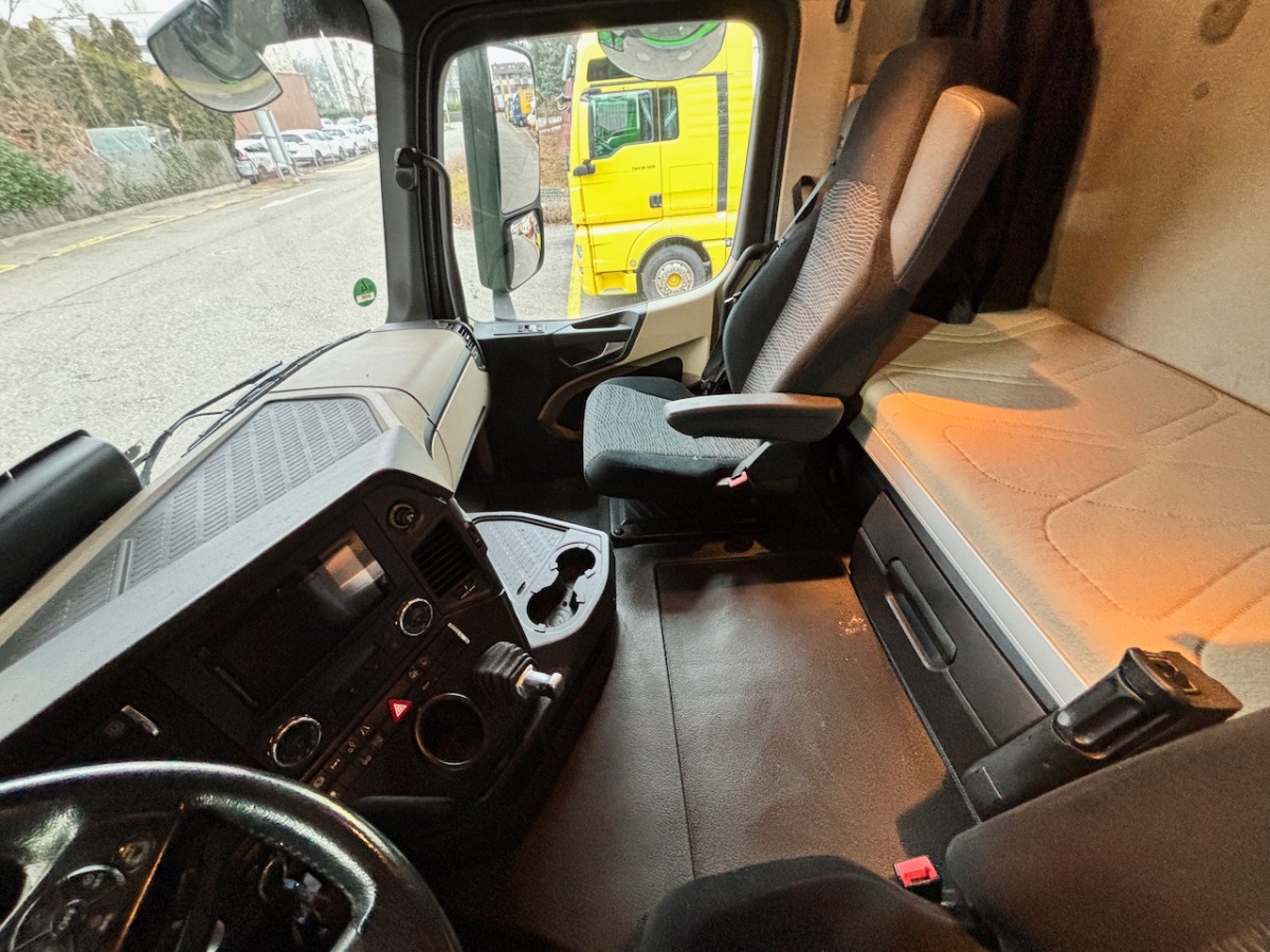 MERCEDES 2543 6x2 - Контейнеровоз/ Змінний кузов вантажівка: фото 5 MERCEDES 2543 6x2 - Контейнеровоз/ Змінний кузов вантажівка: фото 5