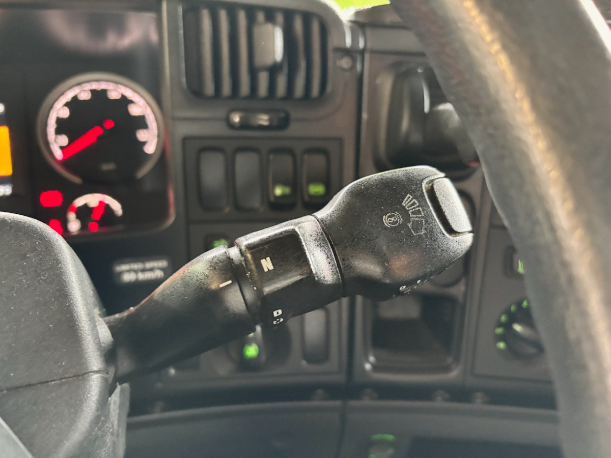 Тентована вантажівка SCANIA G440: фото 7