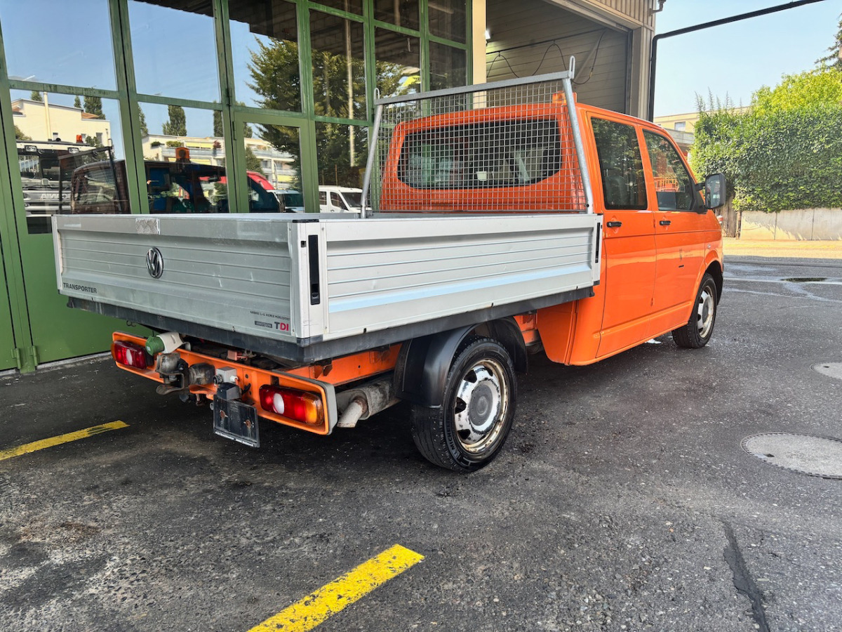 VW T5 Transporter - Легка бортова вантажівка: фото 5 VW T5 Transporter - Легка бортова вантажівка: фото 5