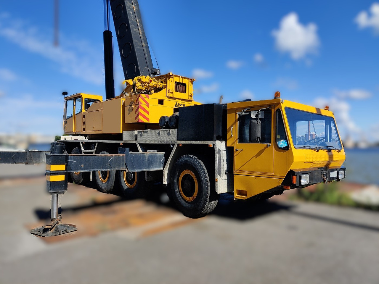 Luna AT 120/47 - Всюдихідний кран: фото 1 Luna AT 120/47 - Всюдихідний кран: фото 1