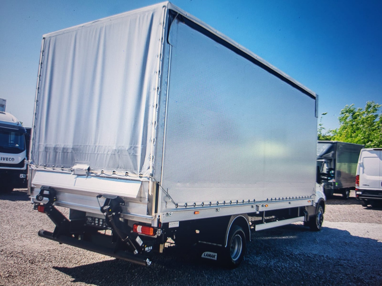 Iveco Daily 70 C18 Pritsche-Plane BÃR - Тентований фургон: фото 2 Iveco Daily 70 C18 Pritsche-Plane BÃR - Тентований фургон: фото 2