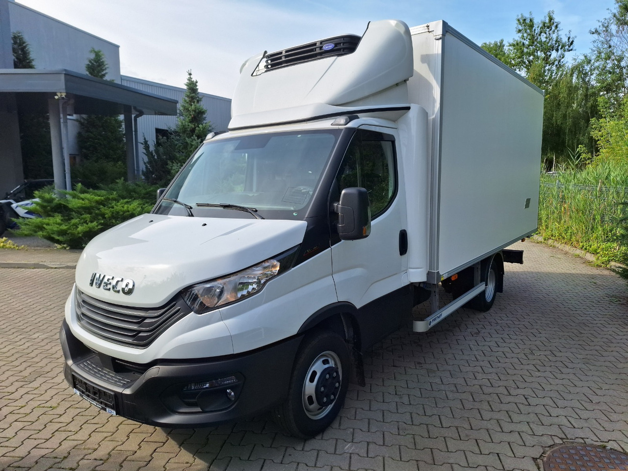 Iveco Daily 70C18 Kühlkoffer LBW BÃR - Фургон-рефрижератор: фото 2 Iveco Daily 70C18 Kühlkoffer LBW BÃR - Фургон-рефрижератор: фото 2
