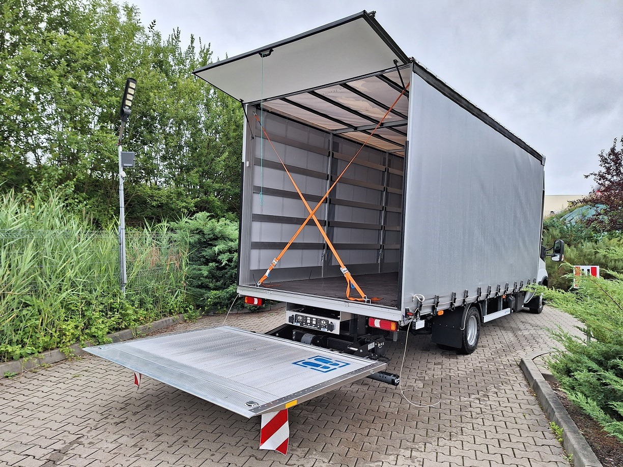 Iveco Daily 70C18A8 Backsleeper BÄR - Тентований фургон: фото 5 Iveco Daily 70C18A8 Backsleeper BÄR - Тентований фургон: фото 5