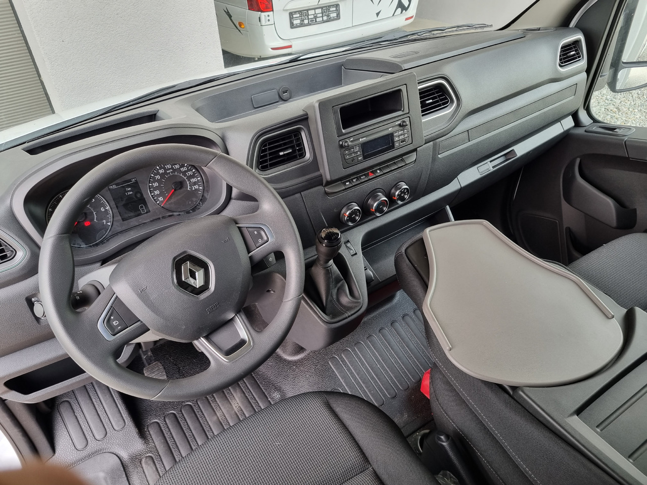 Renault Master 165 Koffer Platform Tiefrahmen - Фургон з закритим кузовом: фото 5 Renault Master 165 Koffer Platform Tiefrahmen - Фургон з закритим кузовом: фото 5