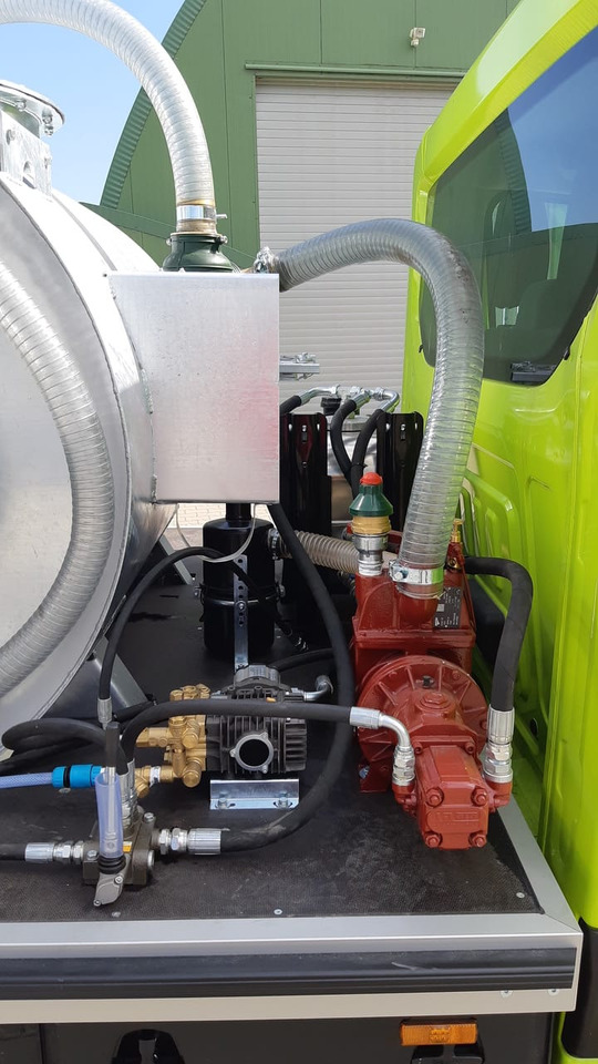 Renault Master Absaugfahrzeug - Асенізатори: фото 3 Renault Master Absaugfahrzeug - Асенізатори: фото 3