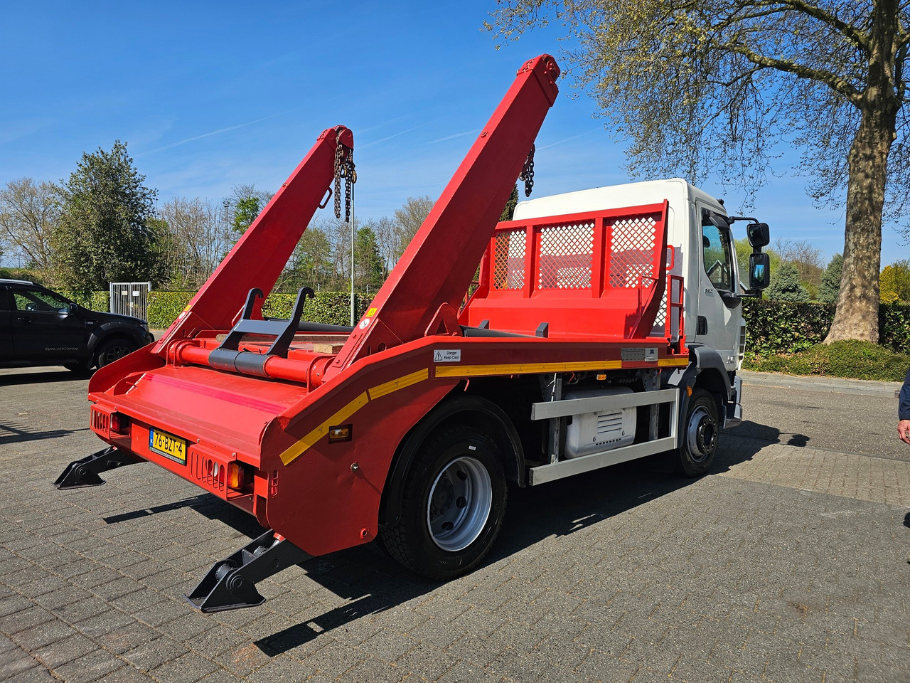 DAF LF 220 Euro 6 - Скіповий навантажувач вантажівка: фото 2 DAF LF 220 Euro 6 - Скіповий навантажувач вантажівка: фото 2