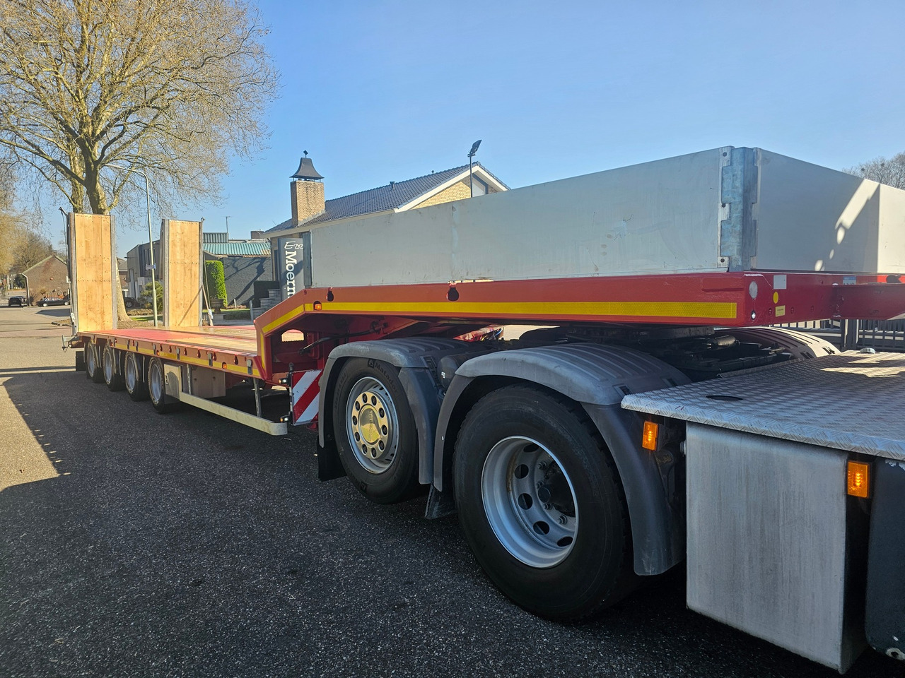 Hangler SVS-H 580 Semie Lowloader - Низькорамна платформа напівпричіп: фото 3 Hangler SVS-H 580 Semie Lowloader - Низькорамна платформа напівпричіп: фото 3