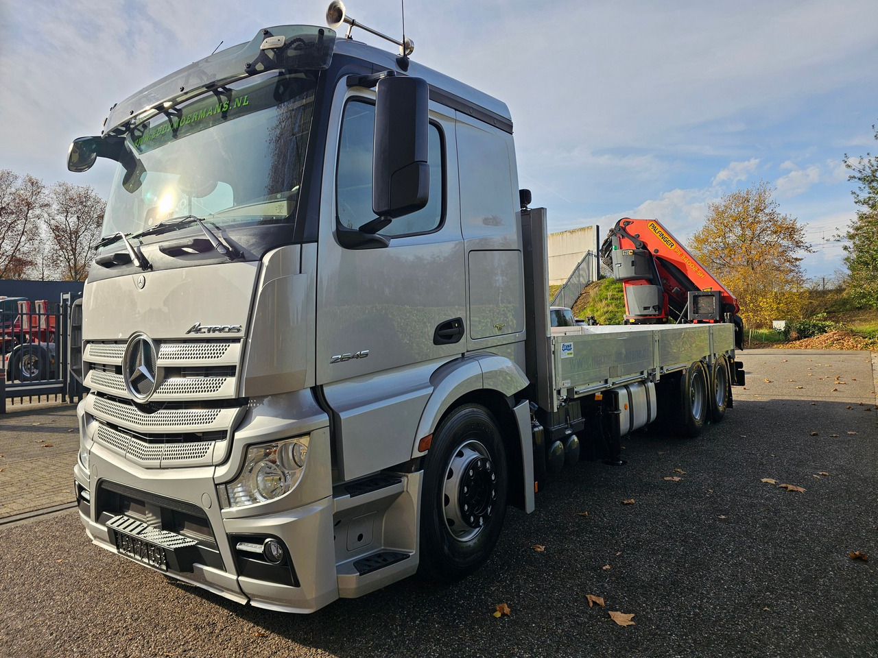Mercedes Benz Actros 2645 6x4 - Бортова вантажівка/ Платформа, Вантажівка з маніпулятором: фото 2 Mercedes Benz Actros 2645 6x4 - Бортова вантажівка/ Платформа, Вантажівка з маніпулятором: фото 2