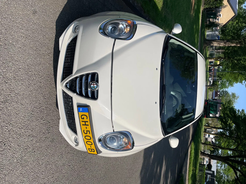 Alfa Romeo MiTo ALFA MITO Diesel ZEER MOOI - Хетчбек: фото 2 Alfa Romeo MiTo ALFA MITO Diesel ZEER MOOI - Хетчбек: фото 2