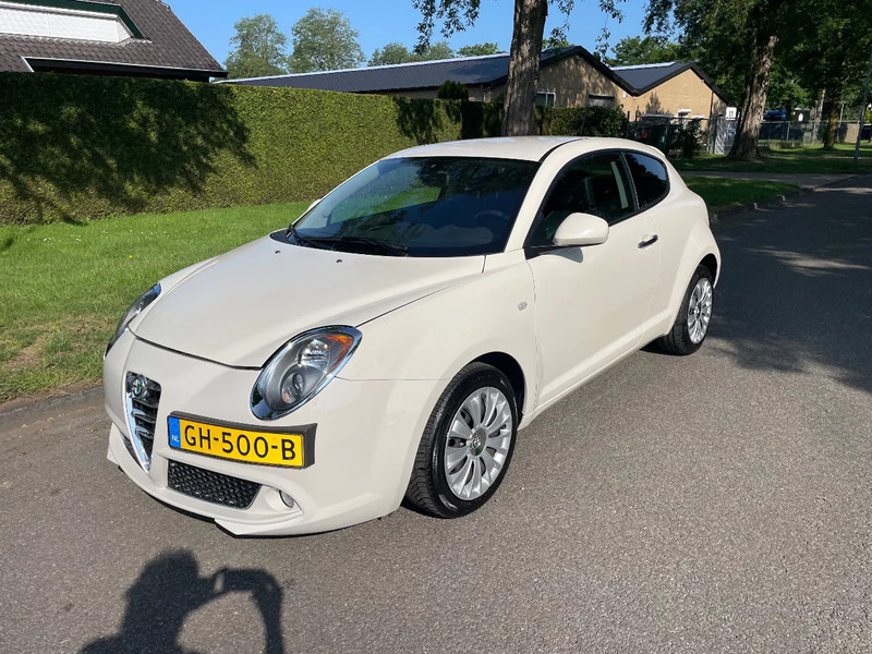 Alfa Romeo MiTo ZEER MOOI in prijs verlaagt - Хетчбек: фото 2 Alfa Romeo MiTo ZEER MOOI in prijs verlaagt - Хетчбек: фото 2
