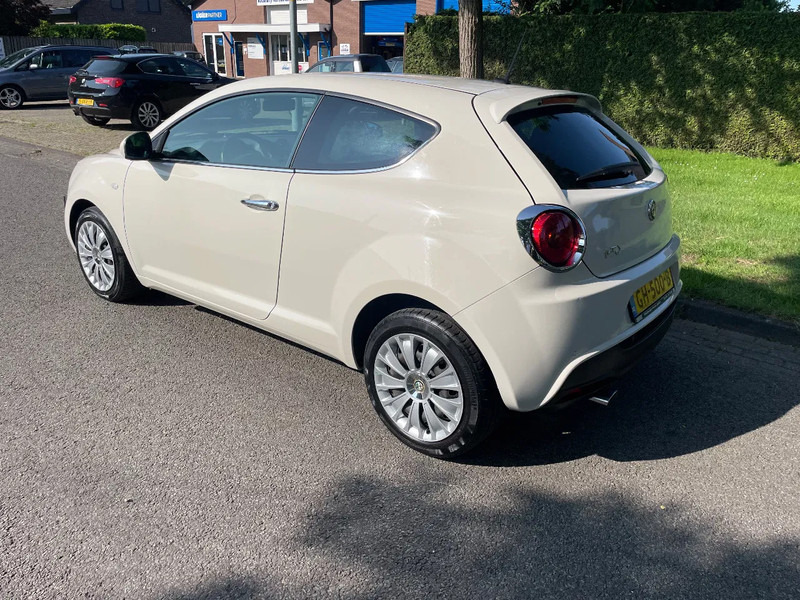 Alfa Romeo MiTo ZEER MOOI in prijs verlaagt - Хетчбек: фото 4 Alfa Romeo MiTo ZEER MOOI in prijs verlaagt - Хетчбек: фото 4