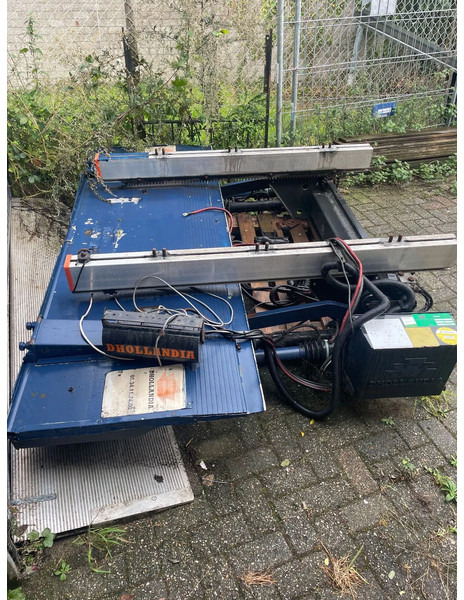 Kässbohrer 1500 KG Laadklep. Gebruikt - Закритий кузов напівпричіп: фото 1 Kässbohrer 1500 KG Laadklep. Gebruikt - Закритий кузов напівпричіп: фото 1