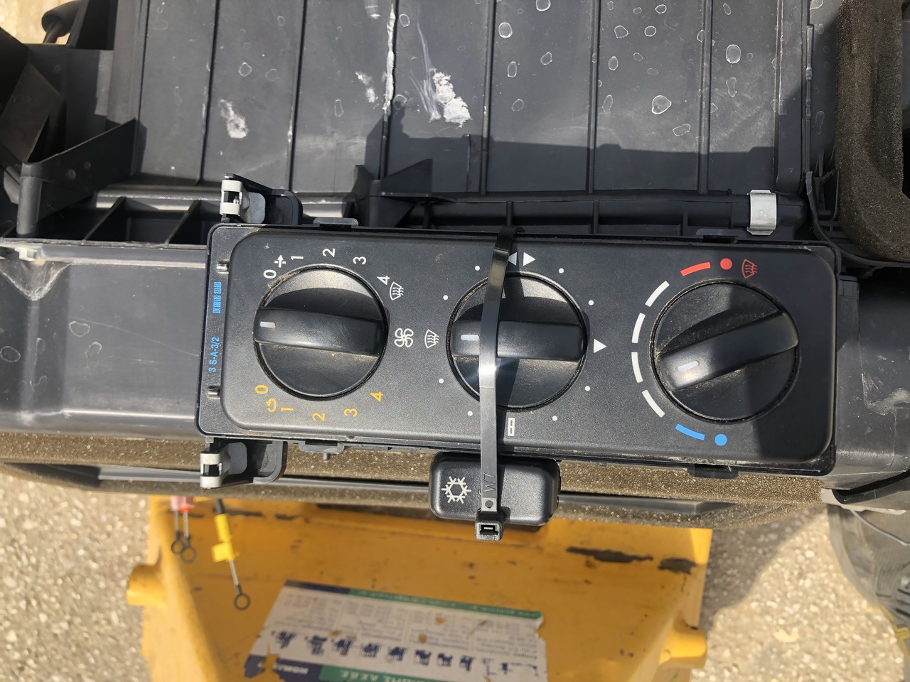 AIR CONDITION (COMPLETE SET) ATEGO 2 4cyl. - Частина системи кондиціонування в категорії Вантажівки: фото 3 AIR CONDITION (COMPLETE SET) ATEGO 2 4cyl. - Частина системи кондиціонування в категорії Вантажівки: фото 3