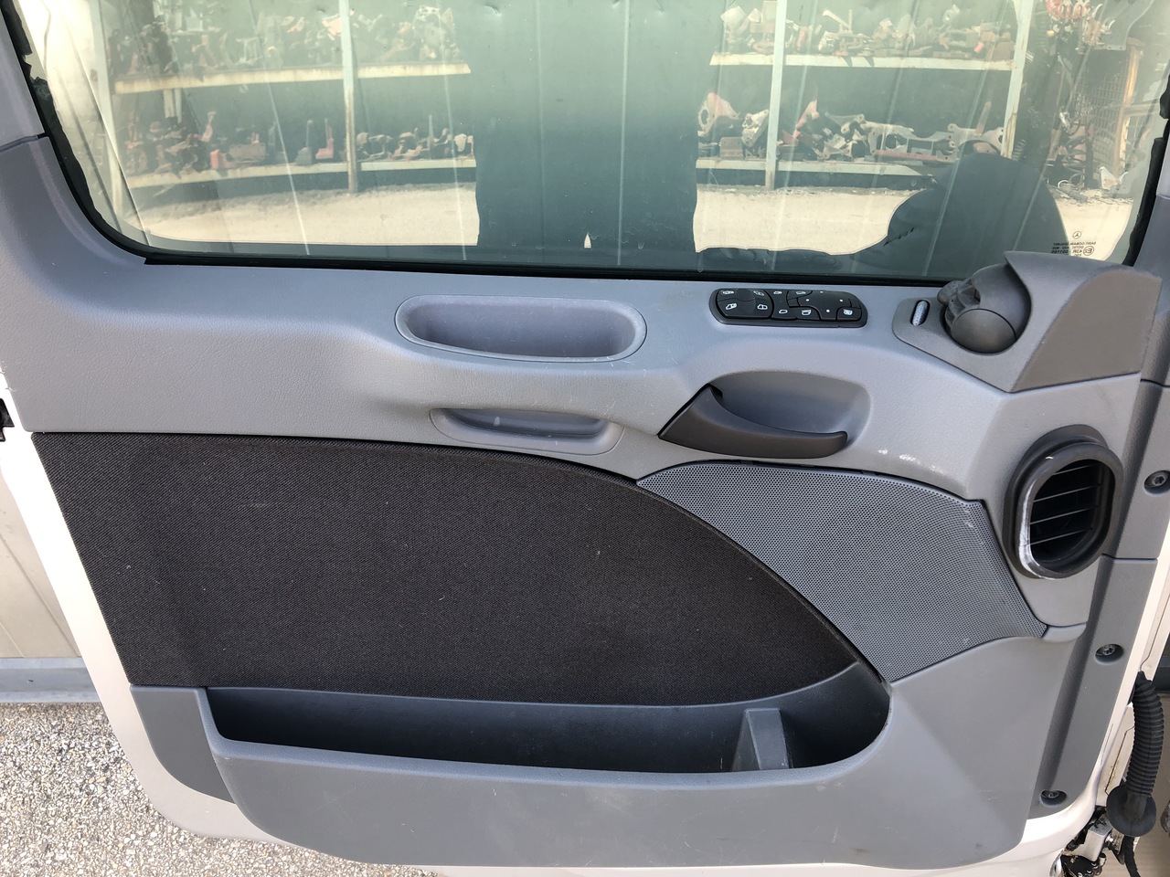 DOOR ACTROS MP2-3 LEFT AND RIGHT MEGA SPACE CAB - Двері та запчастини в категорії Вантажівки: фото 4 DOOR ACTROS MP2-3 LEFT AND RIGHT MEGA SPACE CAB - Двері та запчастини в категорії Вантажівки: фото 4