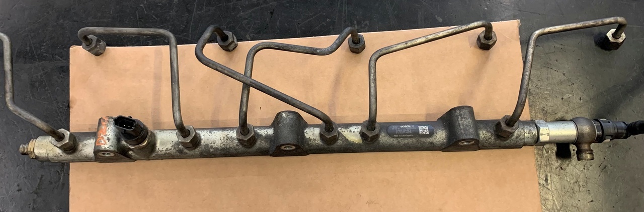 PRESSURE PIPE COMMON RAIL MAN TGA - Двигун та запчастини в категорії Вантажівки: фото 1 PRESSURE PIPE COMMON RAIL MAN TGA - Двигун та запчастини в категорії Вантажівки: фото 1
