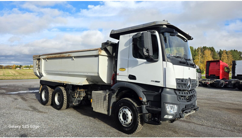 Mercedes-Benz 3558 6x4 2022 ONLY 113 tkm - Самоскид вантажівка: фото 1 Mercedes-Benz 3558 6x4 2022 ONLY 113 tkm - Самоскид вантажівка: фото 1