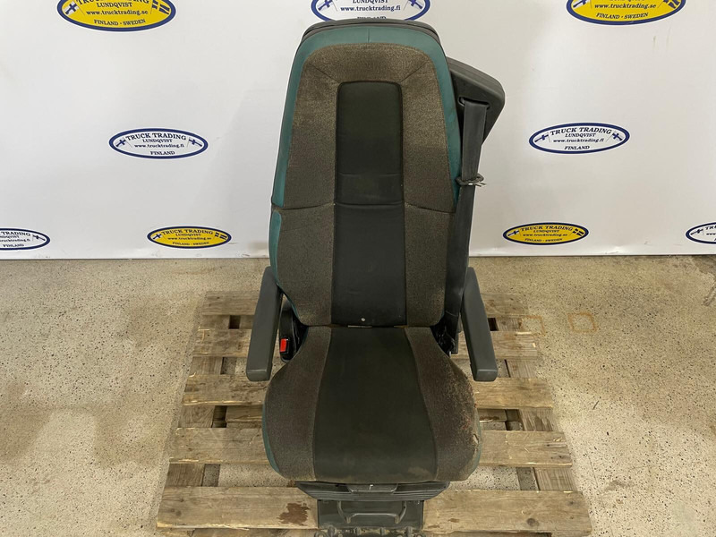 Volvo FM - Сидіння: фото 2 Volvo FM - Сидіння: фото 2